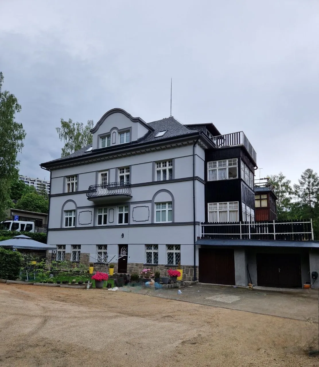 Liberec - renovace fas&aacute;dy